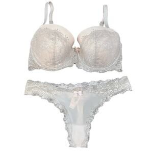 Victoria's Secret NWT Dream Angels Lace Bra and Panty Set Ivory Shimmer 32DDD/S